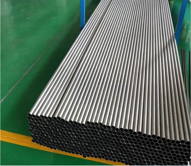 لوله های آلیاژ تیتانیوم خالص Gr3 ASTM B338 لوله تیتانیوم 1 اینچی 2 اینچی برای مبدل حرارتی